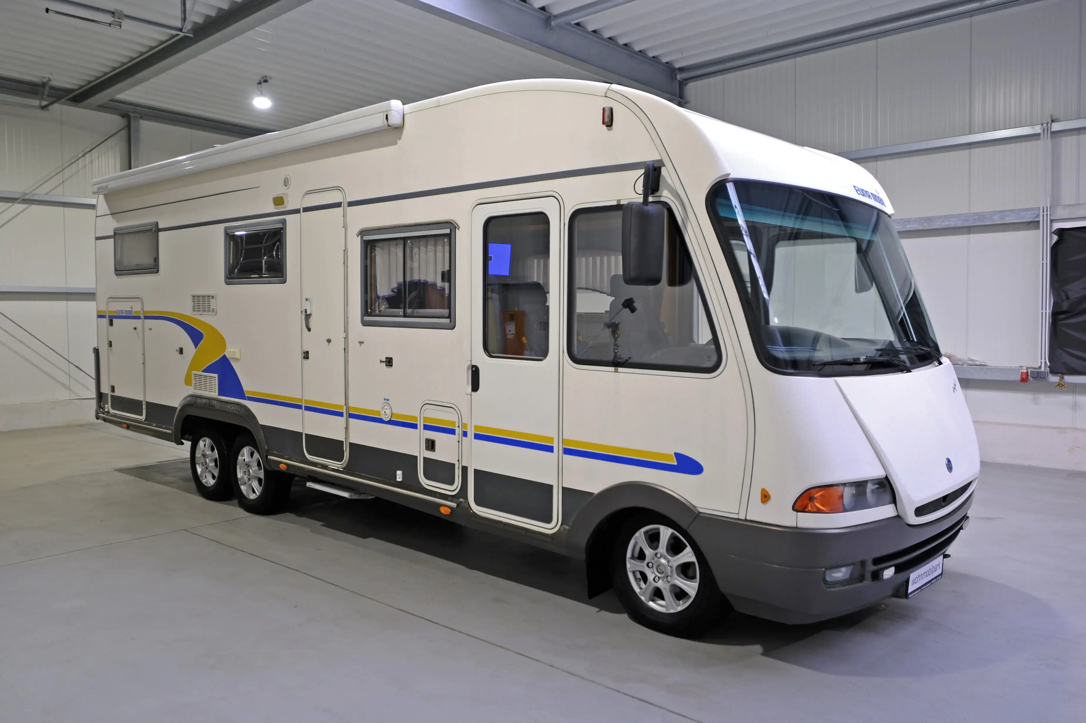 EURAMOBIL I 810 EB/Einzelbetten/Garage/Klimaanlage/Solaranlage/Markise/dop.Boden/Finanzierung möglich